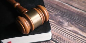 Drie lewenslange tronkstraf vonnisse vir Facebook reeksverkragter