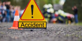 Tien mense dood toe troubus omslaan