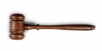Beweerde dwelmhandelaar verskyn in hof