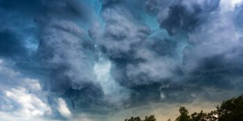 KZN inwoners gewaarsku om versigtig te wees na tornado