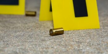 Kruidenierswinkel beroof, bestuurder doodgeskiet