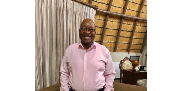 Malema sê Ramaphosa moet Zuma kwytskeld