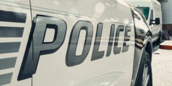 Sewe polisielede in hegtenis wat glo winkel op Nigel beroof