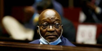 Jacob Zuma terug in Suid-Afrika na besoek aan Rusland vir mediese behandeling