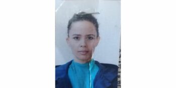 Kimberley-vrou steeds vermis na vyf maande