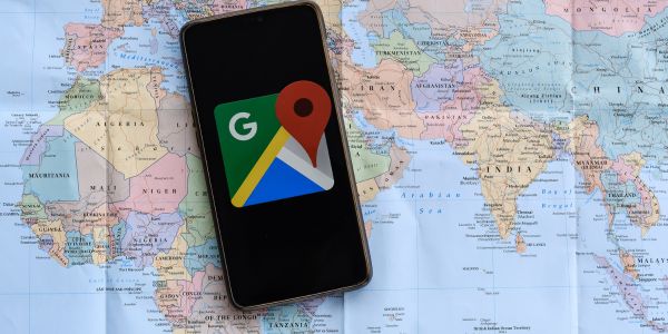 Google word gedagvaar na motoris van brug afry wat inmekaar geval het