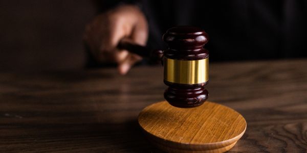 Mans ontvang tronkstraf na moord op busdrywer oor Covid-masker reël