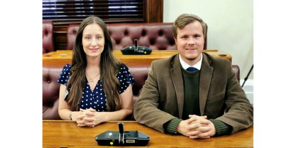 Monique Taute (Hoof van Veldtogte by AfriForum) en Ernst van Zyl (Hoof van Openbare Betrekkinge by AfriForum)