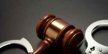 Vrou in hegtenis wat glo vals verkragtingsaak teen polisie maak