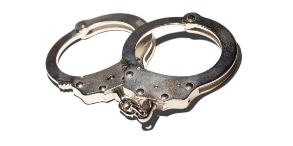 Beweerde mensehandelaars in hegtenis geneem in Kimberley