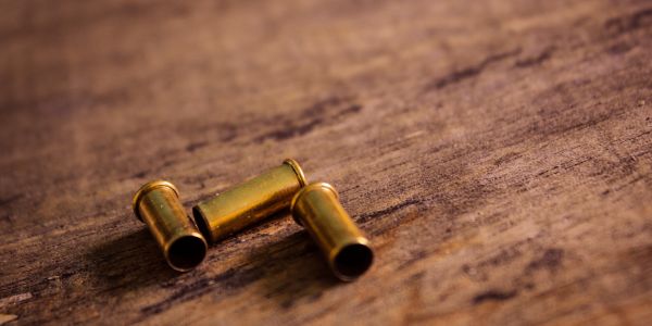 Polisiekonstabel in hegtenis vir moord