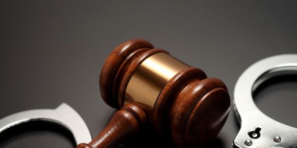 VSA onderwyseres het glo seks met tiener gehad terwyl leerlinge ‘kywie’ hou