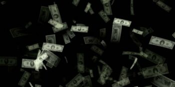 Oostenrykse erfgenaam betaal 50 mense om ontslae te raak van R521-miljoen