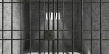 Verdagtes bly in aanhouding vir 'moord' op onderwysdepartementbestuurder