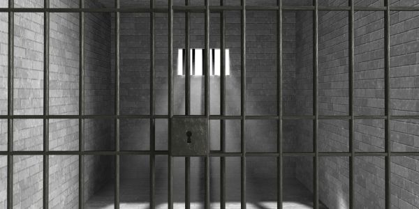 Verdagtes bly in aanhouding vir 'moord' op onderwysdepartementbestuurder